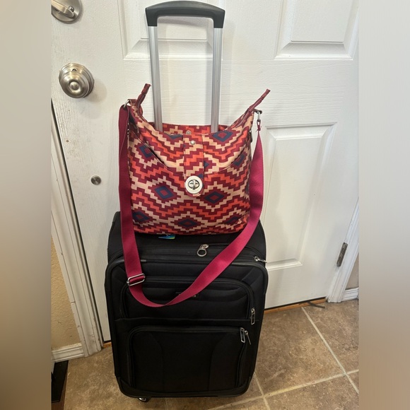 Baggallini Alberta Tote. Aztec Print Shoulder Crossbody Tablet Travel Bag - Picture 3 of 16